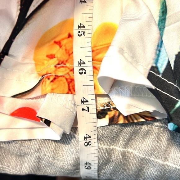 Gorgeous Button-Neck Lightweight Dress, Flowy, Floral, Fabulous, Size Small - Picture 8 of 10